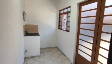 C3825 33.jpg